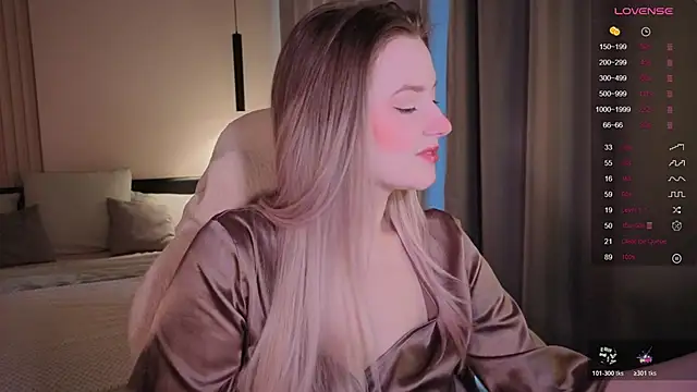 elinanortas online show from December 18, 2025, 4:18 am