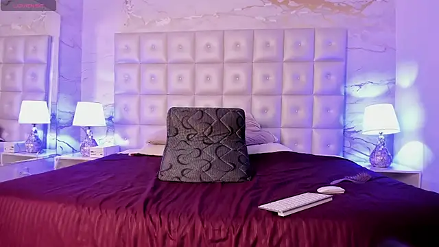 Snapshot of Scarleett_22 chatting on March 10, 2025, 8:12 pm Scarleett 22 online show from March 10, 2025, 8:12 pm