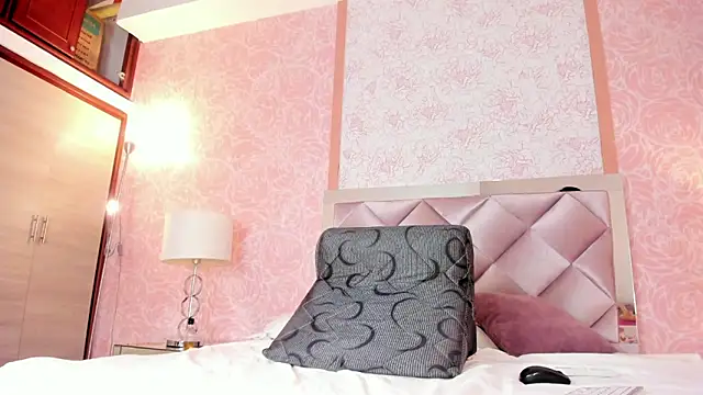 Snapshot of Scarleett_22 chatting on November 28, 2025, 8:22 pm Scarleett 22 online show from November 28, 2025, 8:22 pm