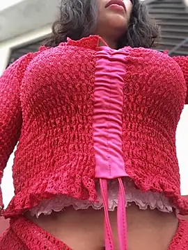 Snapshot of sexi_noemi chatting on October 3, 2025, 2:58 pm sexi noemi online show from October 3, 2025, 2:58 pm