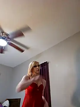 Snapshot of AmethystFoxx chatting on February 13, 2025, 6:05 pm AmethystFoxx online show from February 13, 2025, 6:05 pm