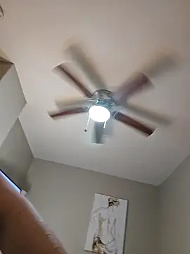 Snapshot of AmethystFoxx chatting on February 25, 2025, 12:25 am AmethystFoxx online show from February 25, 2025, 12:25 am