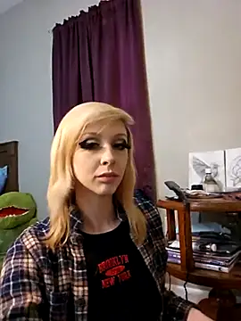 Snapshot of AmethystFoxx chatting on March 12, 2025, 3:07 pm AmethystFoxx online show from March 12, 2025, 3:07 pm