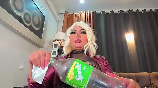 Snapshot of AsianHotieTS chatting on February 6, 2025, 11:15 pm AsianHotieTS online show from February 6, 2025, 11:15 pm