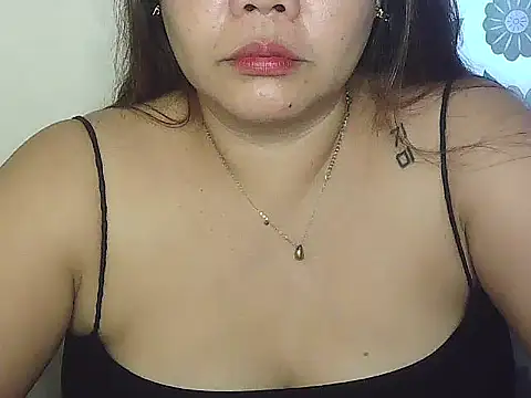 wild amber25 online show from October 5, 2025, 8:01 am