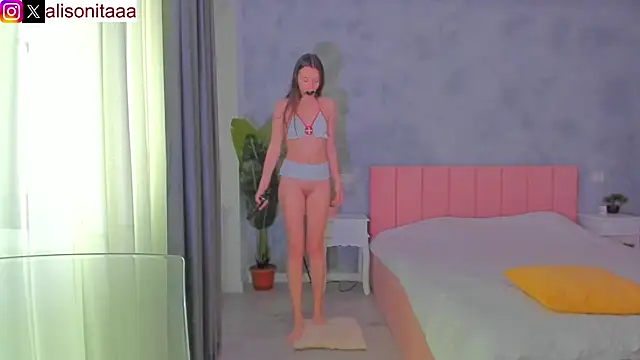 daddysgirl2222 online show from February 9, 2025, 8:22 am