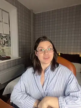 NinaVI online show from December 21, 2025, 9:00 pm