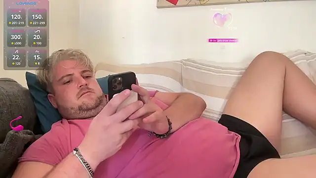 Snapshot of cazzo90p chatting on October 5, 2025, 12:14 pm cazzo90p online show from October 5, 2025, 12:14 pm