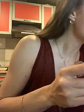 Snapshot of SeducingYoghourt chatting on December 24, 2024, 3:05 pm SeducingYoghourt online show from December 24, 2024, 3:05 pm