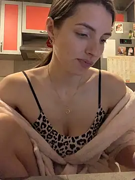 Snapshot of SeducingYoghourt chatting on December 29, 2024, 3:46 pm SeducingYoghourt online show from December 29, 2024, 3:46 pm