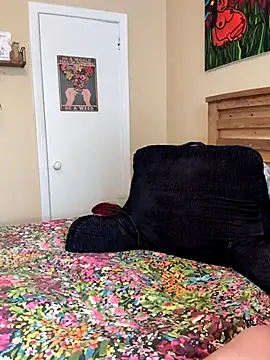 Snapshot of PotOfGreer chatting on March 4, 2025, 6:18 pm PotOfGreer online show from March 4, 2025, 6:18 pm