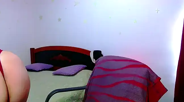 luchiana hott21 online show from February 8, 2025, 3:21 pm