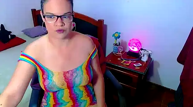 luchiana hott21 online show from March 1, 2025, 4:44 pm