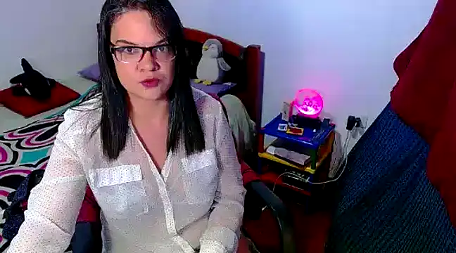 luchiana hott21 online show from March 21, 2025, 11:23 pm