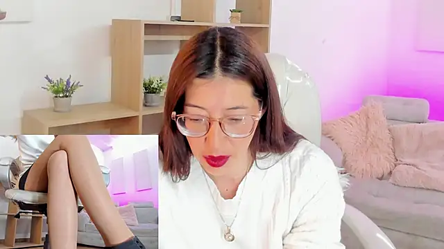 Antonnella 3 online show from October 7, 2025, 12:24 pm