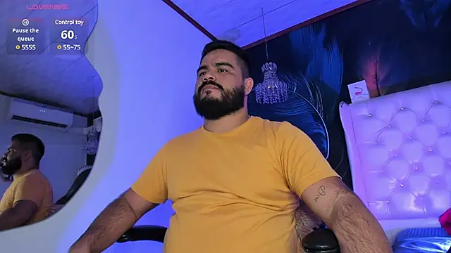 MichaelBear  online show from March 3, 2025, 12:37 pm