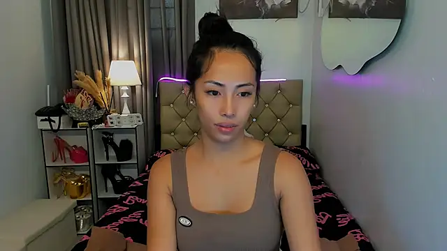 reighnempress online show from January 19, 2025, 2:36 am