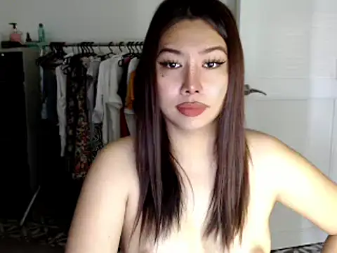 urqueendominant online show from February 7, 2025, 12:42 am