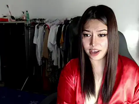 urqueendominant online show from March 3, 2025, 8:27 am