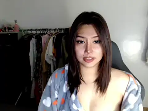 urqueendominant online show from March 12, 2025, 3:35 am