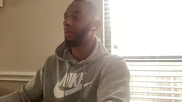 Snapshot of bosstang770 chatting on December 12, 2024, 4:10 pm bosstang770 online show from December 12, 2024, 4:10 pm