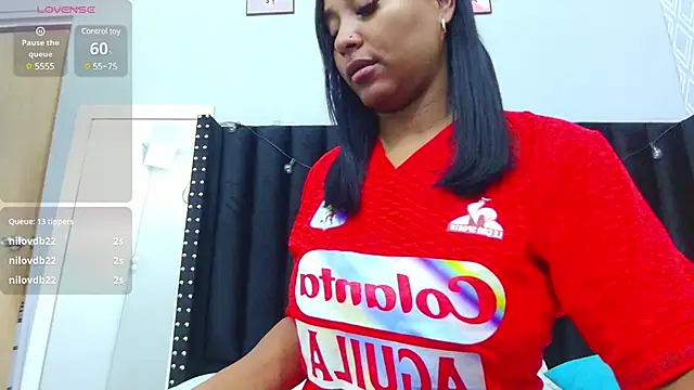 Snapshot of colombiamommy chatting on February 28, 2025, 12:31 pm colombiamommy online show from February 28, 2025, 12:31 pm