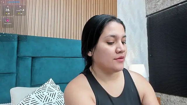 Snapshot of Kareena_chopra chatting on September 18, 2025, 12:29 pm Kareena chopra online show from September 18, 2025, 12:29 pm