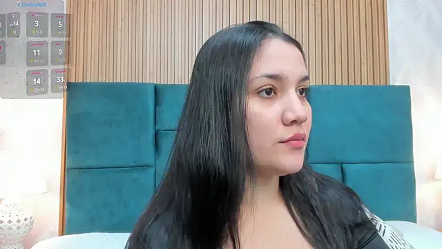 Snapshot of Kareena_chopra chatting on October 8, 2025, 12:25 pm Kareena chopra online show from October 8, 2025, 12:25 pm