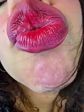 Snapshot of miafresa_hot chatting on November 20, 2025, 11:04 pm miafresa hot online show from November 20, 2025, 11:04 pm