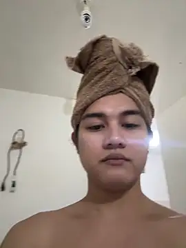 Snapshot of MarieLoveGlamorous chatting on February 26, 2025, 3:52 pm MarieLoveGlamorous online show from February 26, 2025, 3:52 pm