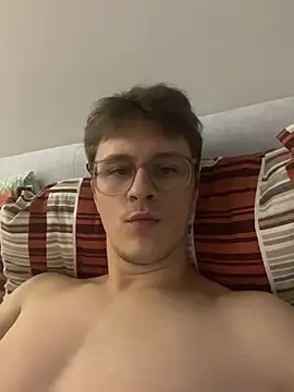 Snapshot of dishonoredboy chatting on November 7, 2025, 9:15 pm dishonoredboy online show from November 7, 2025, 9:15 pm