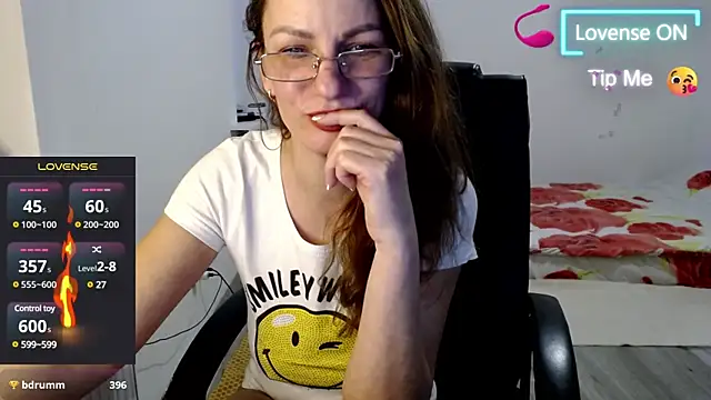 Snapshot of Masha-Mashenka1 chatting on February 22, 2025, 3:14 pm Masha-Mashenka1 online show from February 22, 2025, 3:14 pm