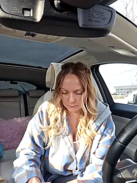 Snapshot of Bondgirl_013 chatting on November 26, 2025, 11:11 am Bondgirl 013 online show from November 26, 2025, 11:11 am