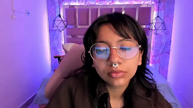 Snapshot of Nami_usagi chatting on December 10, 2024, 12:05 pm Nami usagi online show from December 10, 2024, 12:05 pm