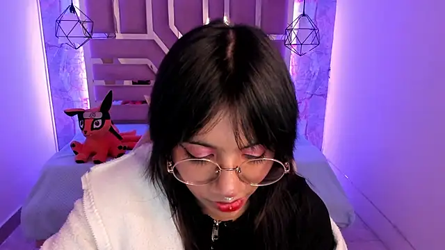 Snapshot of Nami_usagi chatting on December 12, 2024, 3:16 pm Nami usagi online show from December 12, 2024, 3:16 pm