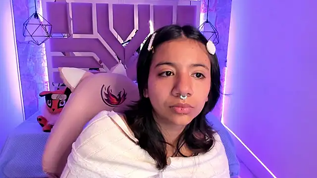 Snapshot of Nami_usagi chatting on December 19, 2024, 12:01 pm Nami usagi online show from December 19, 2024, 12:01 pm