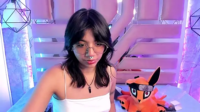 Snapshot of Nami_usagi chatting on December 19, 2024, 4:57 pm Nami usagi online show from December 19, 2024, 4:57 pm