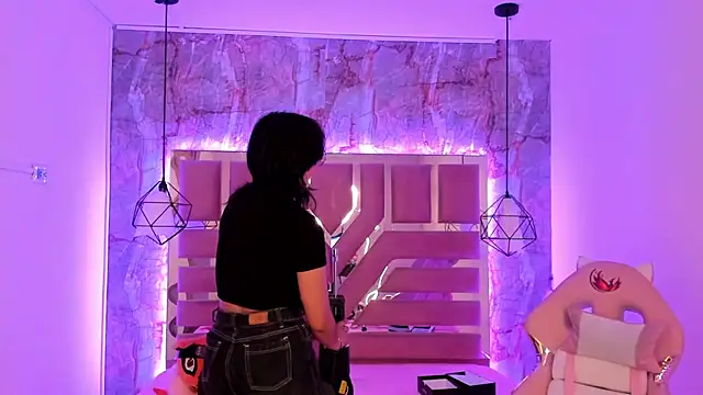 Snapshot of Nami_usagi chatting on December 21, 2024, 6:12 pm Nami usagi online show from December 21, 2024, 6:12 pm