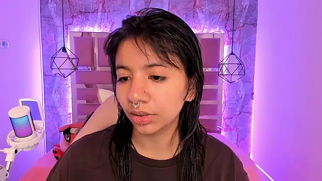 Snapshot of Nami_usagi chatting on December 22, 2024, 12:27 pm Nami usagi online show from December 22, 2024, 12:27 pm