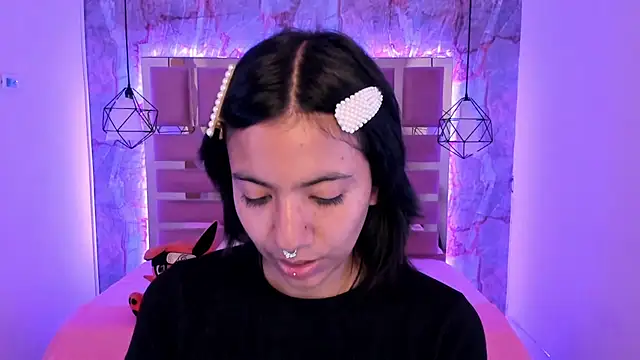 Snapshot of Nami_usagi chatting on December 24, 2024, 12:11 pm Nami usagi online show from December 24, 2024, 12:11 pm