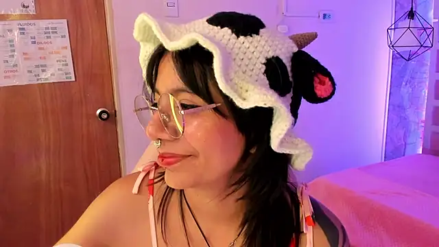 Snapshot of Nami_usagi chatting on January 7, 2025, 3:12 pm Nami usagi online show from January 7, 2025, 3:12 pm