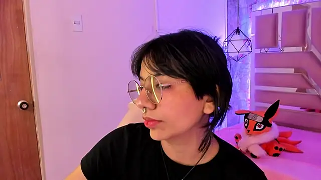 Snapshot of Nami_usagi chatting on January 8, 2025, 4:00 pm Nami usagi online show from January 8, 2025, 4:00 pm