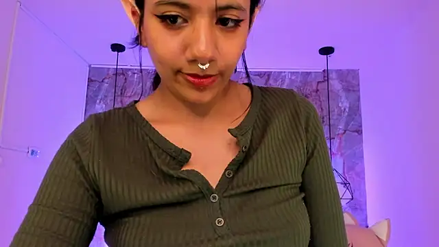 Snapshot of Nami_usagi chatting on January 11, 2025, 6:12 pm Nami usagi online show from January 11, 2025, 6:12 pm