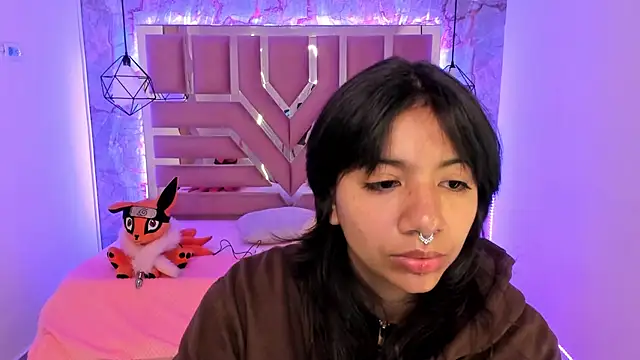 Snapshot of Nami_usagi chatting on January 13, 2025, 12:02 pm Nami usagi online show from January 13, 2025, 12:02 pm