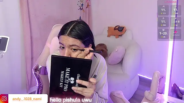 Snapshot of Nami_usagi chatting on October 25, 2025, 2:13 pm Nami usagi online show from October 25, 2025, 2:13 pm