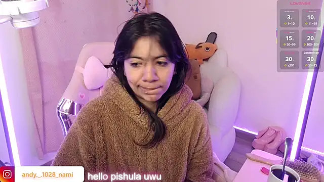 Snapshot of Nami_usagi chatting on November 12, 2025, 2:50 pm Nami usagi online show from November 12, 2025, 2:50 pm