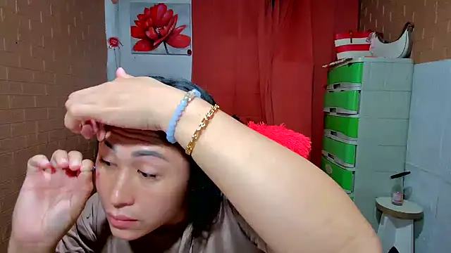 Snapshot of M_e_c_e_l chatting on November 2, 2025, 11:34 am M e c e l online show from November 2, 2025, 11:34 am