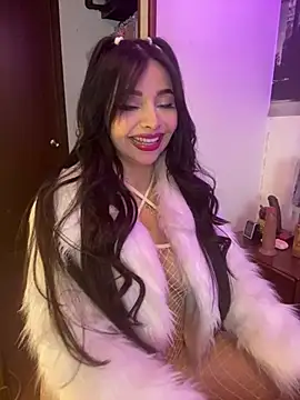 Snapshot of KateLatorre chatting on January 24, 2025, 11:12 pm KateLatorre online show from January 24, 2025, 11:12 pm