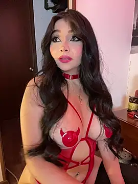 Snapshot of KateLatorre chatting on February 28, 2025, 10:50 pm KateLatorre online show from February 28, 2025, 10:50 pm