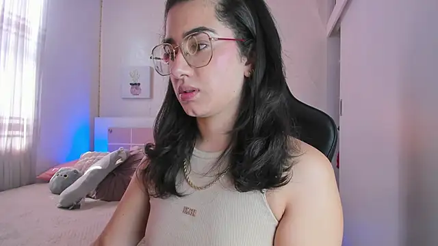 annadu011 online show from January 12, 2025, 2:09 pm